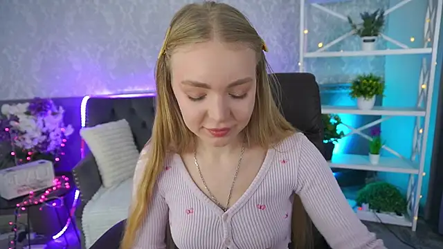 EmilySunshineS's cam snapshot