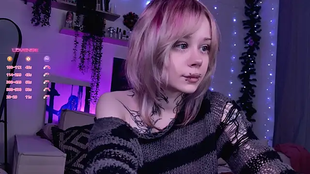 Lollyshy live sex cam