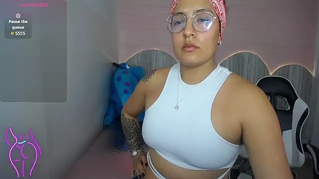 tamara_brown_t's cam snapshot