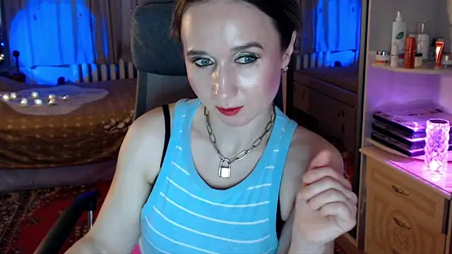 ClassyInna's cam snapshot