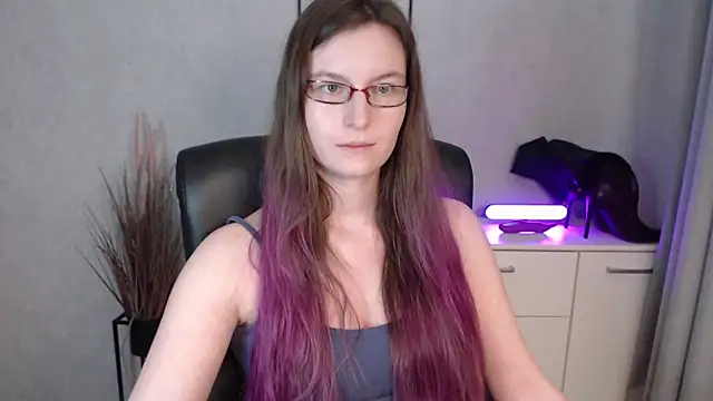 emmaxDelight's cam snapshot