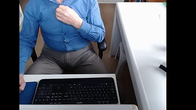 dutchpornking's cam snapshot