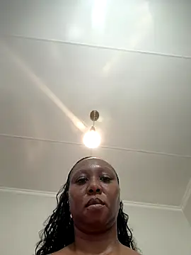 Bootyliciouse21X's cam snapshot