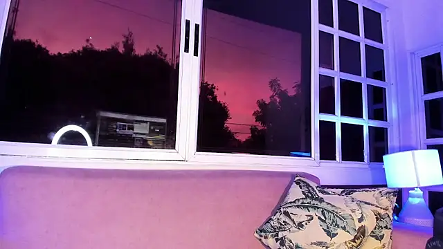 loladupont's cam snapshot