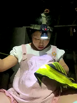 O_o_UwU_o_O's cam snapshot