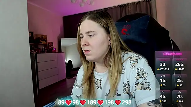 Olivia_Munk's cam snapshot