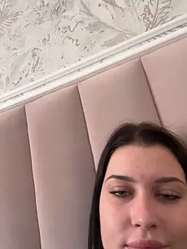 KikiWatson's cam snapshot