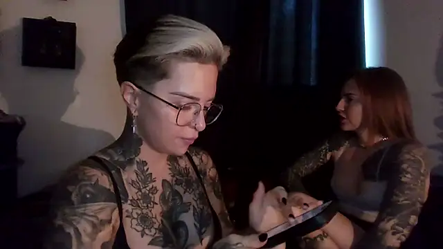 Alexandersonxo live sex cam