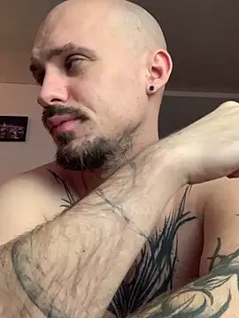 AssHunter4k live sex cam