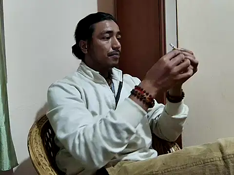 Gre3k_god's cam snapshot