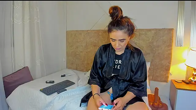 angelinarouse_'s cam snapshot