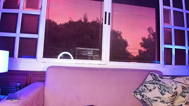 loladupont's cam snapshot