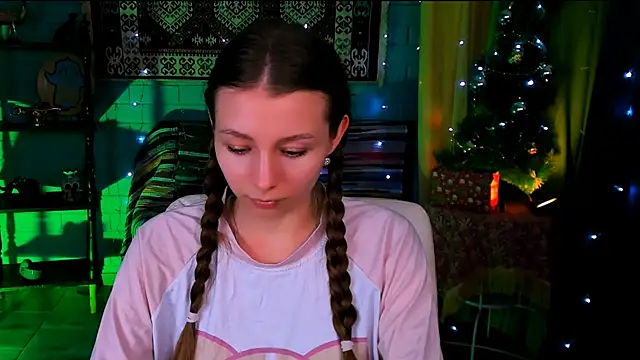 JulieDaniel's cam snapshot