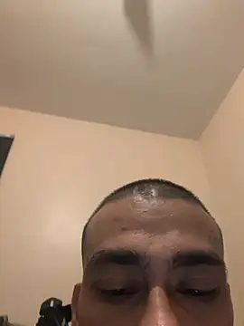 Cnutt310 live sex cam