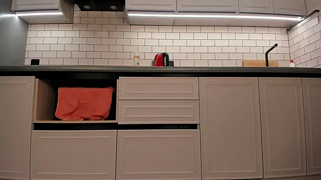 NessaDay live sex cam