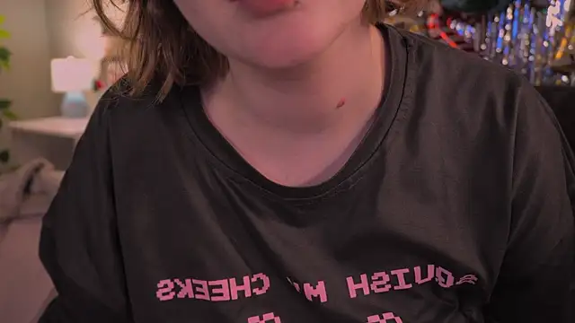 ELLIEJAY's cam snapshot