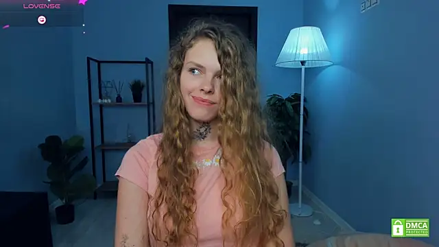 RayaNenlia's cam snapshot