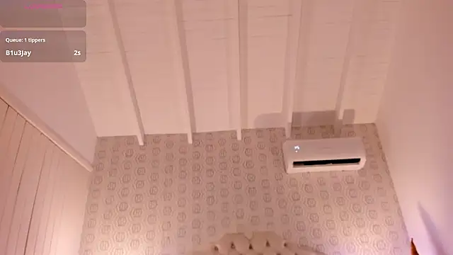 AriRobert_'s cam snapshot