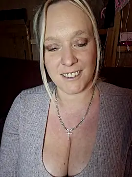 Bouncy-Bella28X's cam snapshot