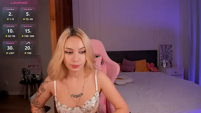 LanaMiracle live sex cam