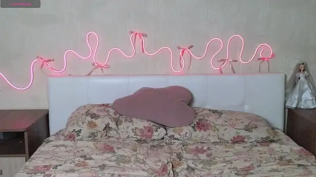 Betty_Blamee's cam snapshot