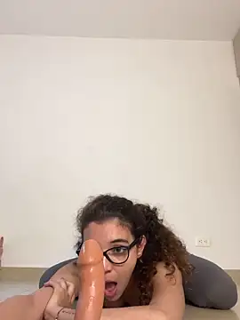 uniquerossie's cam snapshot