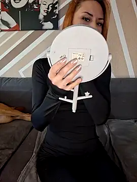 SlimBellaa's cam snapshot