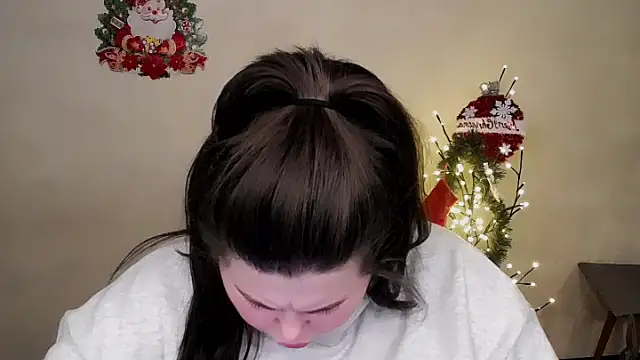 Emily_Mo's cam snapshot