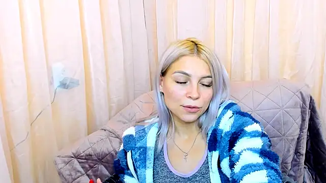 FoxyKathryn's cam snapshot