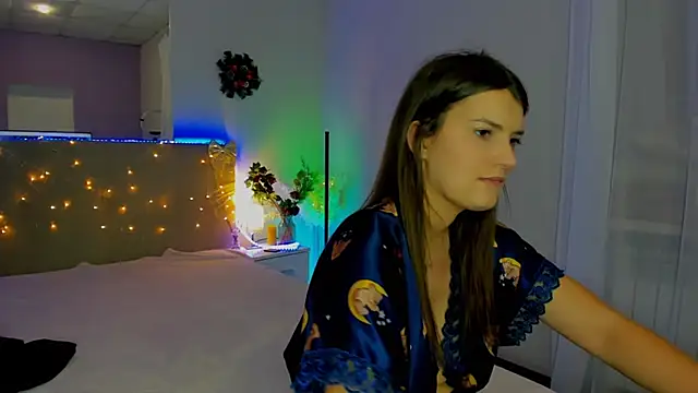 Laura_Leee's cam snapshot