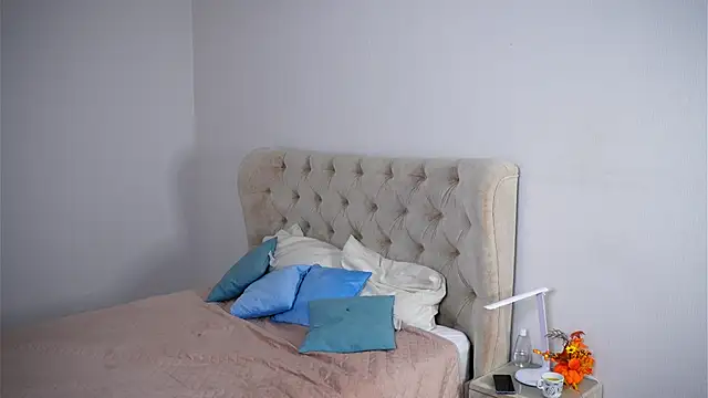 DainaDavignon's cam snapshot