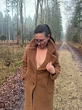 AvaFlowers6's cam snapshot