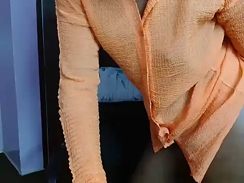 massive_squirts live sex cam