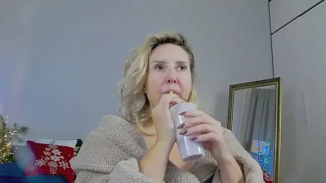 MariaRichi_'s cam snapshot