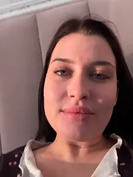 KikiWatson live sex cam