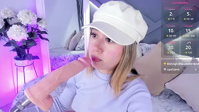 cloe_palmer's cam snapshot