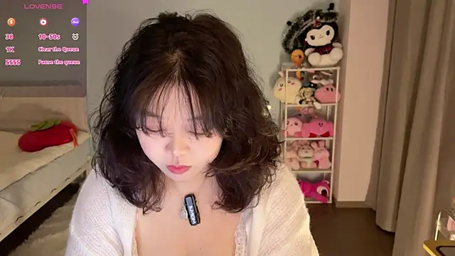 Kittenfishing's cam snapshot