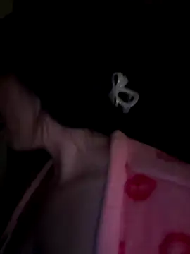 chick-888's cam snapshot