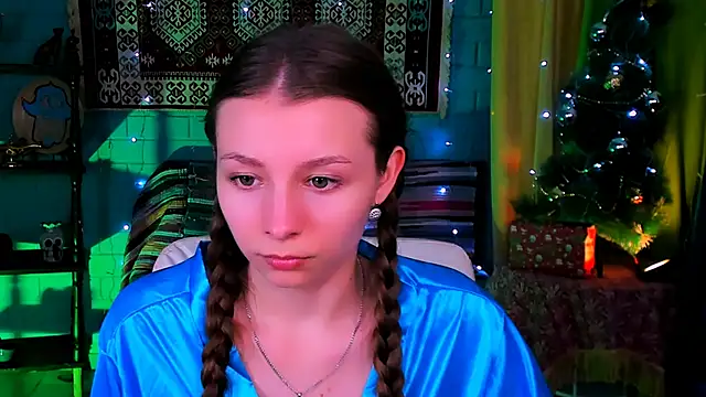 JulieDaniel's cam snapshot