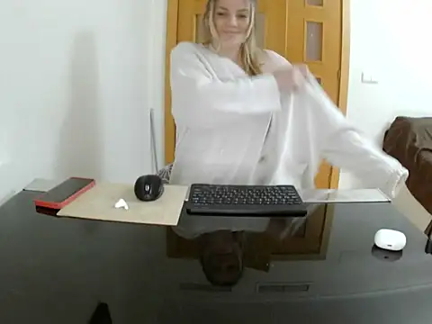 Adelyxveex's cam snapshot