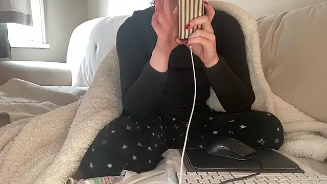 ijustturned18today's cam snapshot