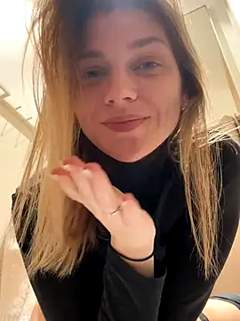 ValenciaShock live sex cam