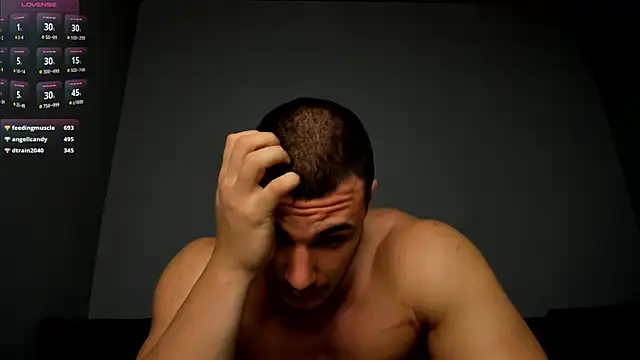 Troy_Bigtitan live sex cam