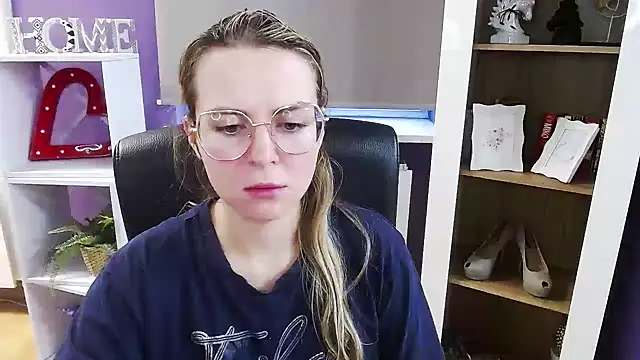 Zoey_Erotic's cam snapshot