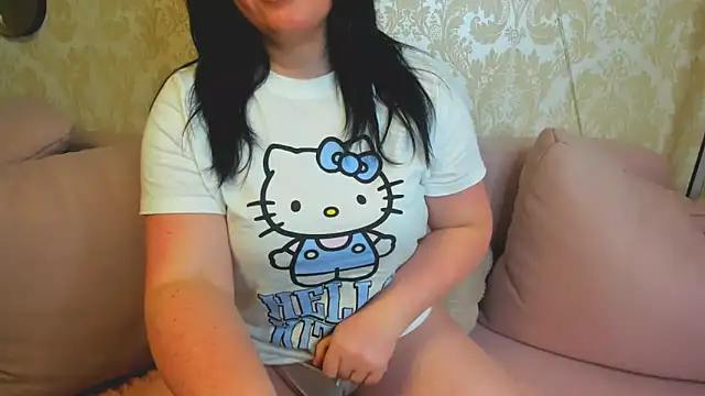 curvynova's cam snapshot