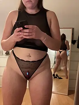 Petite_minette30's cam snapshot