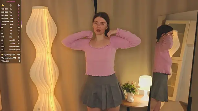 MelitaMoote live sex cam