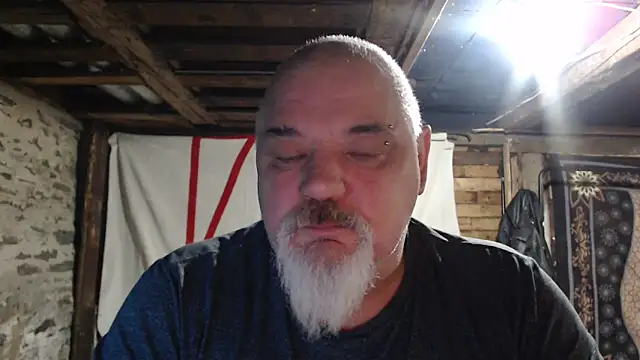 Newfiesausage1972 live sex cam