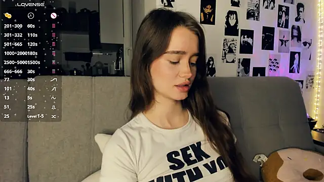 lovelyalivia's cam snapshot