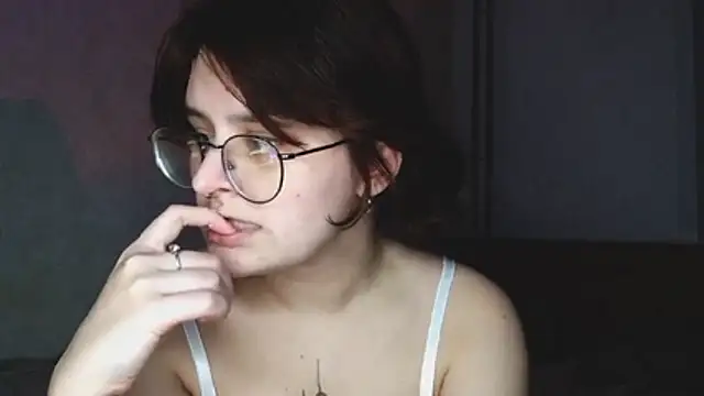 SonyaDew's cam snapshot